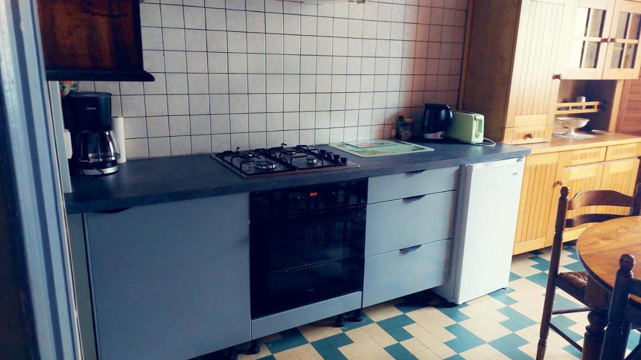 Maison Confortable Avec Vue Sur La Montagne A Charix Екстериор снимка